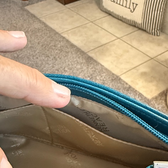 Reaction Kenneth Cole Teal Shoulder Bag - Picture 10 of 10